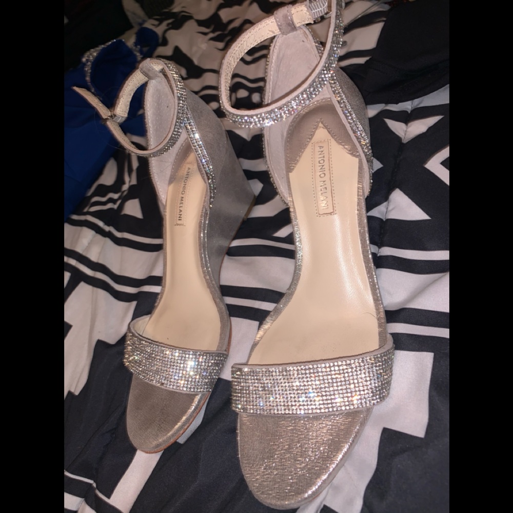 Dress shoes